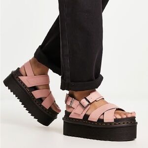 NWOB Dr Martens Voss II Quad Sandals sz 9